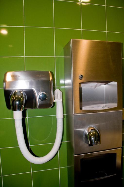 Bbk Bilbao Good Hostel الغرفة الصورة